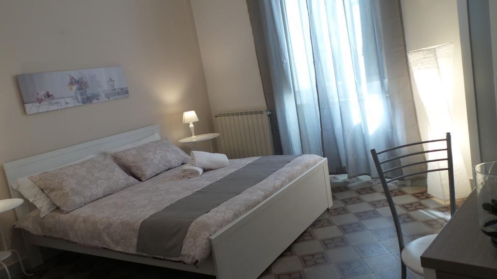 Bb Essenze Bed & Breakfast Palermo Exterior photo