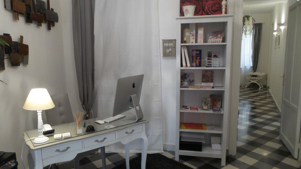 Bb Essenze Bed & Breakfast Palermo Exterior photo