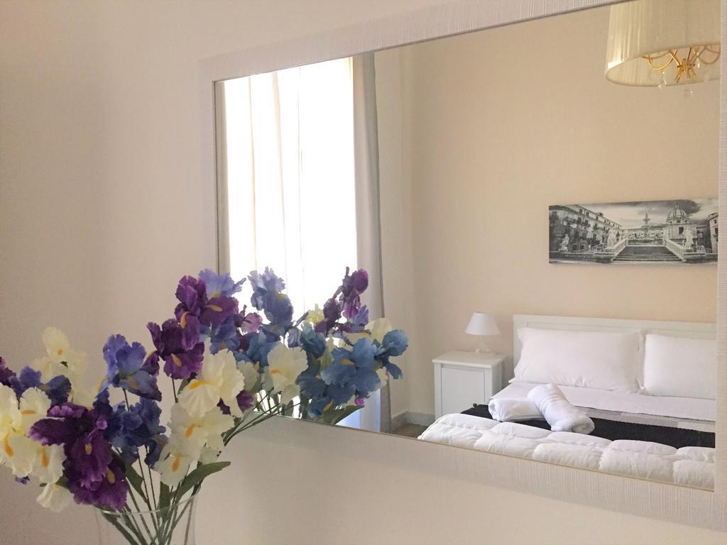 Bb Essenze Bed & Breakfast Palermo Exterior photo