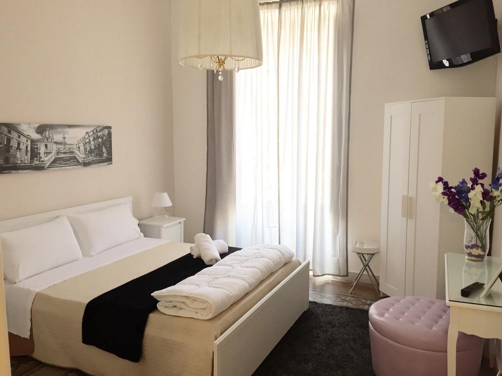 Bb Essenze Bed & Breakfast Palermo Exterior photo