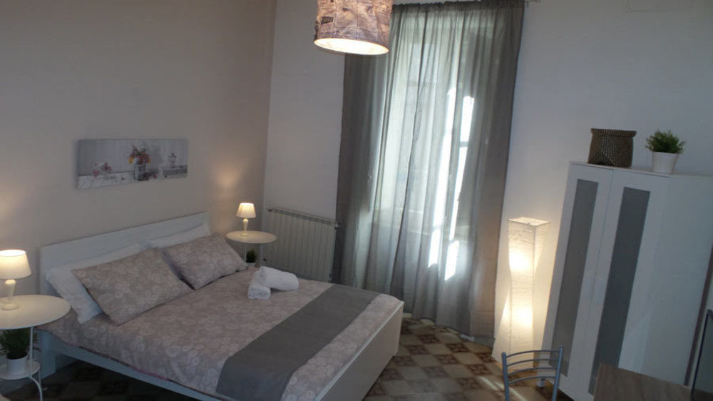 Bb Essenze Bed & Breakfast Palermo Exterior photo