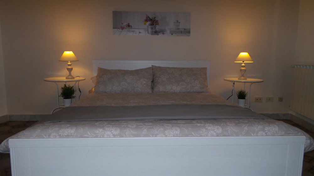 Bb Essenze Bed & Breakfast Palermo Exterior photo