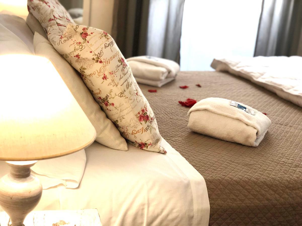 Bb Essenze Bed & Breakfast Palermo Exterior photo